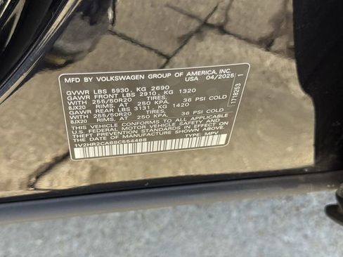 Used 2025 Volkswagen Atlas SE AWD/4WD image 29