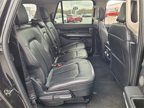 Used 2019 Ford Expedition Max Platinum image 18