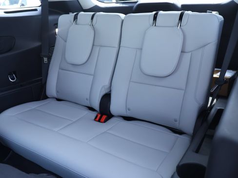 New 2026 Ford Explorer Platinum w/ LUX Leather Package AWD/4WD image 14