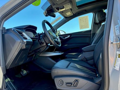 Used 2024 Audi Q4 e-tron Premium Plus w/ Premium Plus image 10