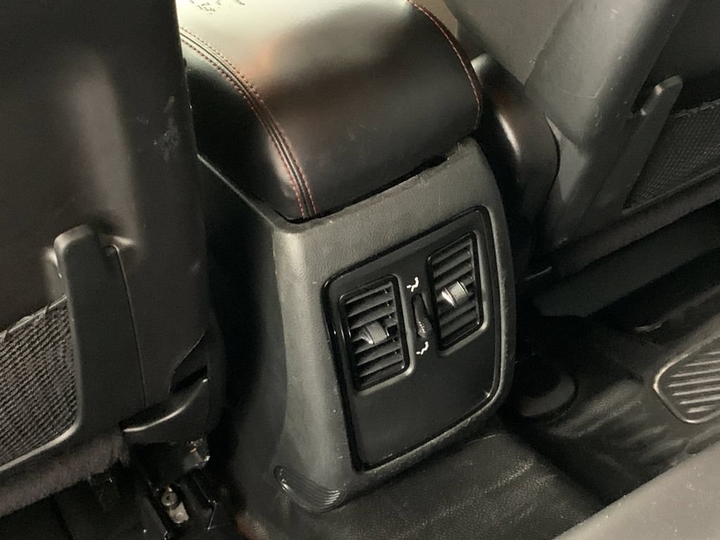 Used 2023 Dodge Durango AWD image 32