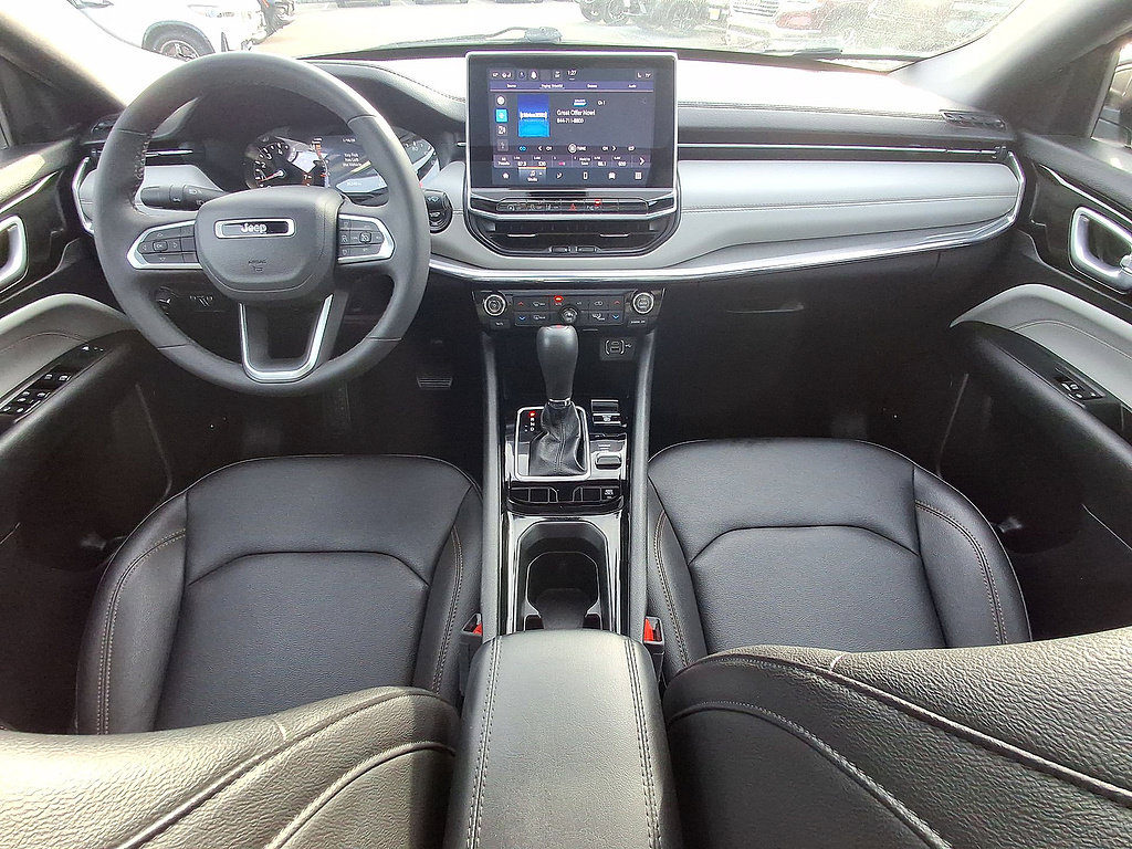 Used 2024 Jeep Compass Limited w/ Sun and Sound Group AWD/4WD image 10
