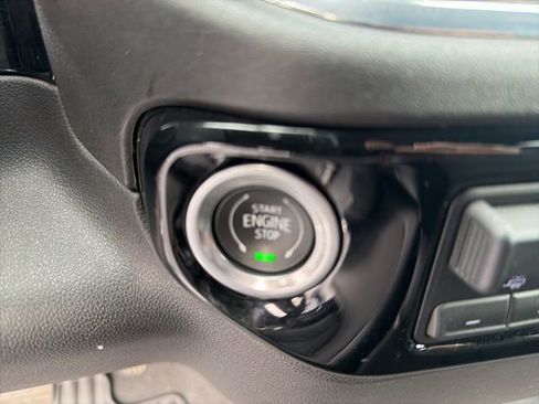 Used 2024 GMC Sierra 1500 SLE image 27