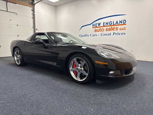 Used 2008 Chevrolet Corvette Coupe w/ Preferred Equipment Group RWD image 9