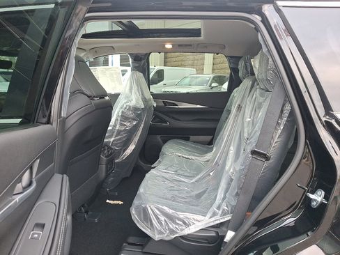 New 2026 INFINITI QX60 Luxe w/ Cargo Package AWD/4WD image 5