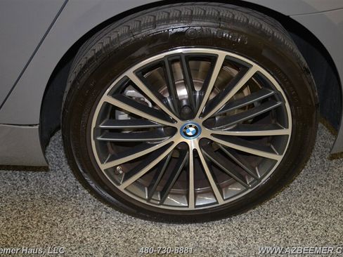 Used 2022 BMW 530e w/ Premium Package image 49