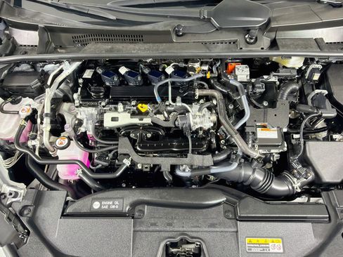 Used 2026 Toyota Prius LE FWD image 32