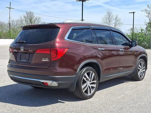 Used 2017 Honda Pilot Elite image 9