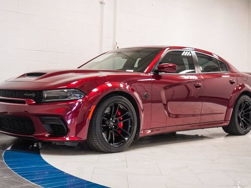 Used 2022 Dodge Charger SRT Hellcat w/ Carbon/Suede Interior Package RWD image 4