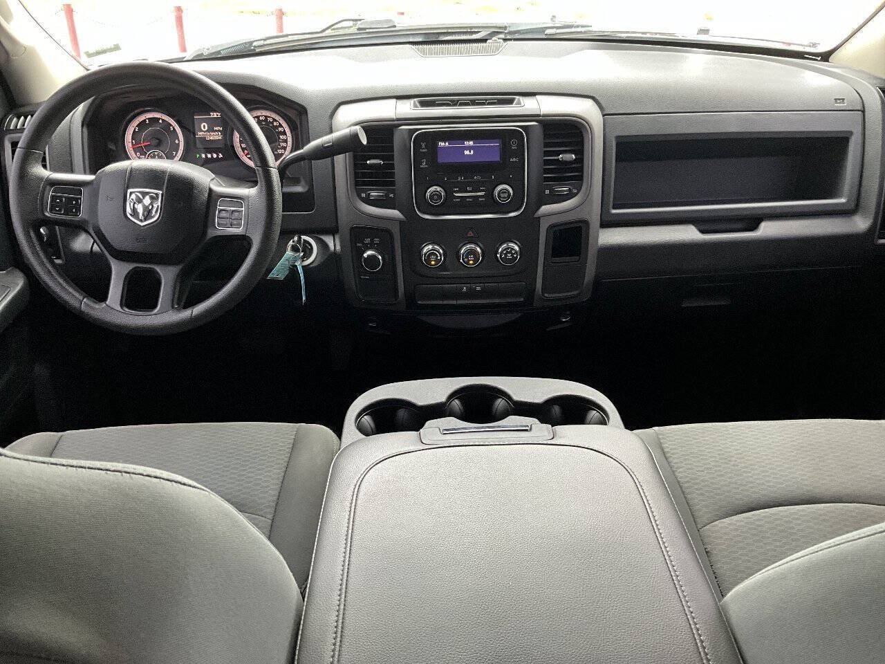 Used 2017 RAM 1500 ST w/ SXT Appearance Group AWD/4WD image 13