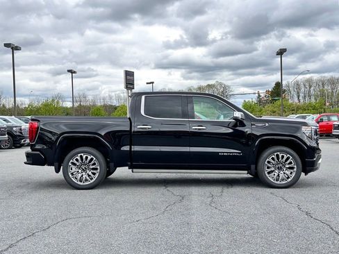 New 2026 GMC Sierra 1500 Denali Ultimate AWD/4WD image 3
