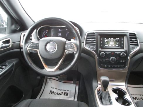 Used 2016 Jeep Grand Cherokee Laredo w/ Quick Order Package 23E image 12