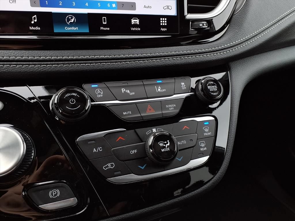 New 2026 Chrysler Pacifica Select w/ S Appearance Package FWD image 14