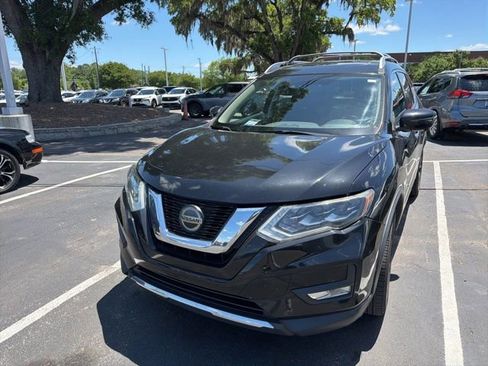 Used 2018 Nissan Rogue SL w/ Premium Package FWD image 5