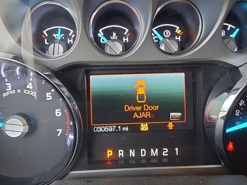 Used 2015 Ford F250 Lariat w/ Chrome Package image 4