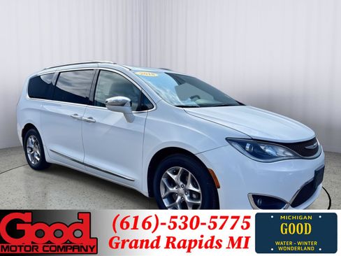 Used 2018 Chrysler Pacifica Limited FWD image 1