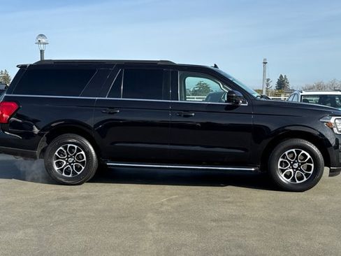 Certified 2022 Ford Expedition Max XLT RWD image 2