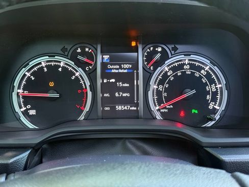 Used 2022 Toyota 4Runner Limited AWD/4WD image 12