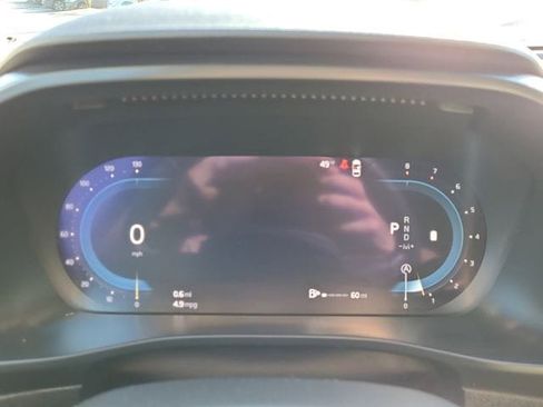 Used 2023 Volvo XC40 B5 Plus image 29