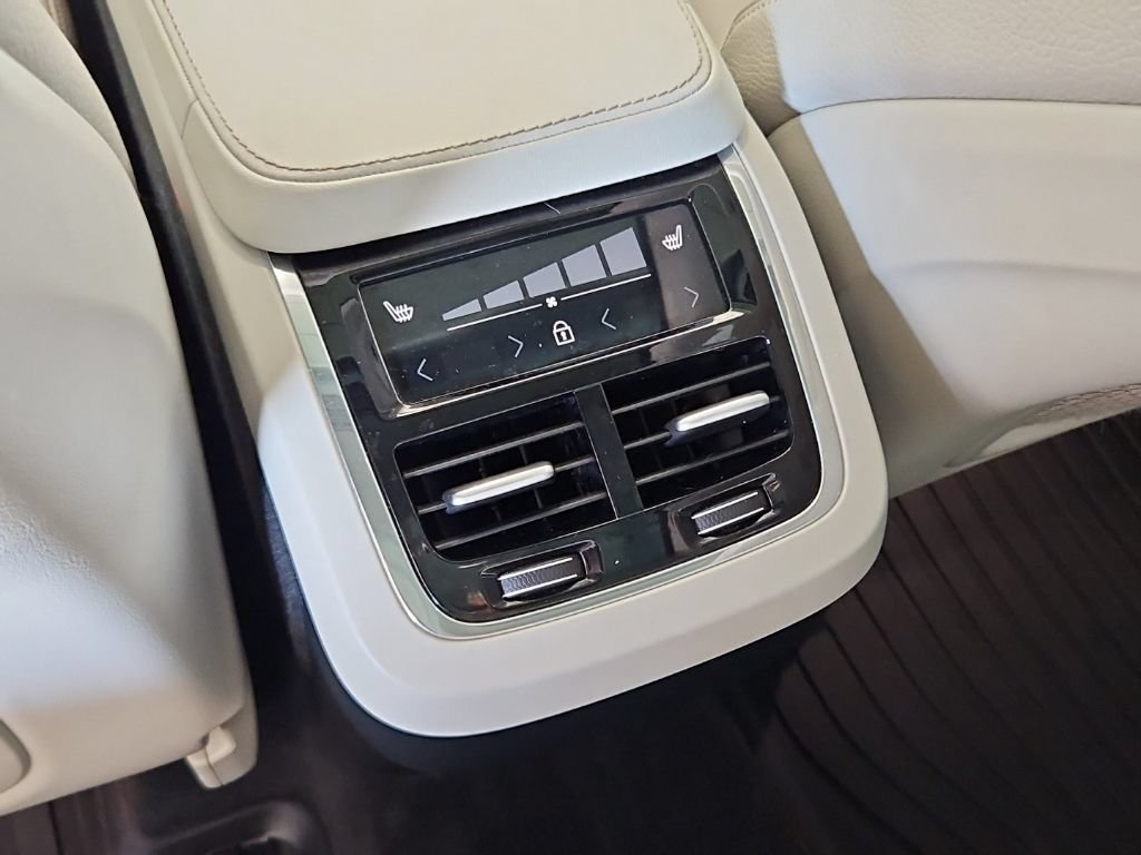 Used 2023 Volvo XC90 B6 Plus w/ Protection Package Premier AWD/4WD image 31