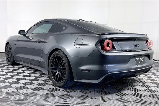 Used 2017 Ford Mustang GT Premium w/ Black Accent Package RWD image 2