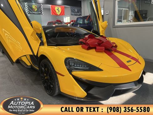 Used 2017 McLaren 570S RWD image 8