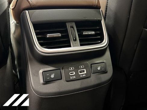 Used 2023 Subaru Outback Touring image 29