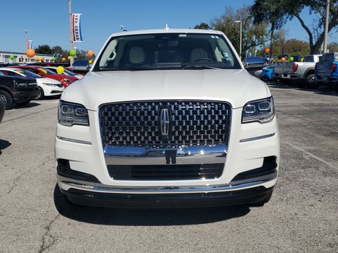 Used 2024 Lincoln Navigator Black Label image 2