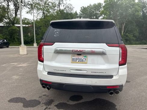 Used 2021 GMC Yukon Denali w/ Denali Ultimate Package AWD/4WD image 10