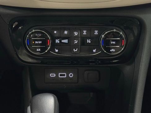 Used 2023 Buick Encore GX Essence w/ Experience Buick Package image 31