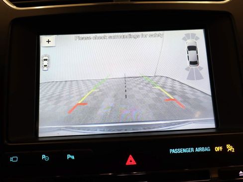 Used 2018 Ford Explorer Limited w/ Equipment Group 301A FWD image 11