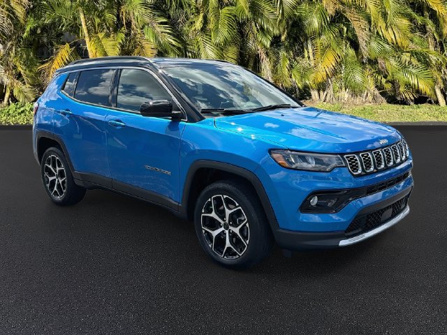Used 2025 Jeep Compass Limited AWD/4WD image 2