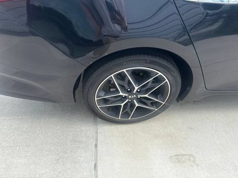 Used 2020 Kia Optima SE FWD image 11
