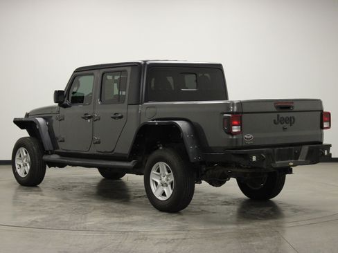 Used 2022 Jeep Gladiator Sport image 6
