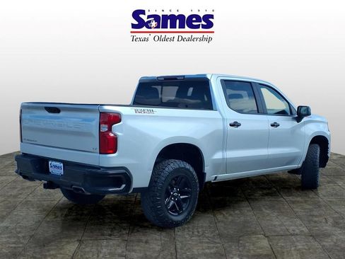 Used 2021 Chevrolet Silverado 1500 LT Trail Boss w/ Convenience Package II AWD/4WD image 3