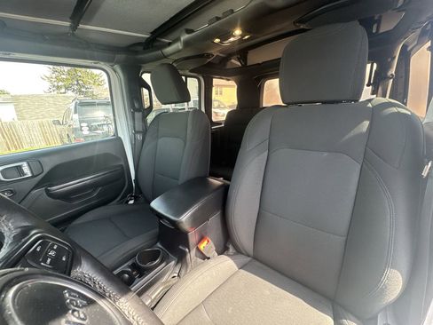 Used 2020 Jeep Wrangler Unlimited Sport S AWD/4WD image 2