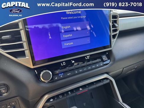 Used 2025 Toyota Tundra Limited AWD/4WD image 27