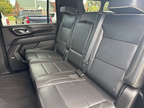 Used 2024 GMC Yukon XL SLT image 14