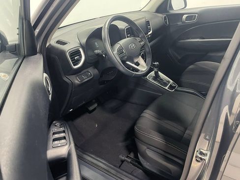 Used 2023 Hyundai Venue SEL w/ Cargo Package FWD image 15