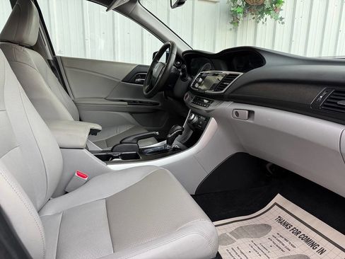 Used 2015 Honda Accord EX-L image 13