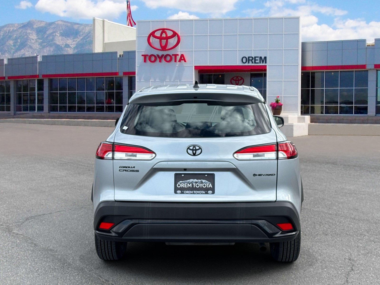 Used 2025 Toyota Corolla Cross AWD Hybrid image 4