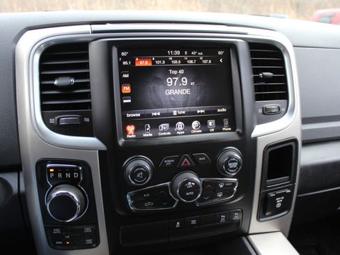 Used 2017 RAM 1500 Big Horn image 24