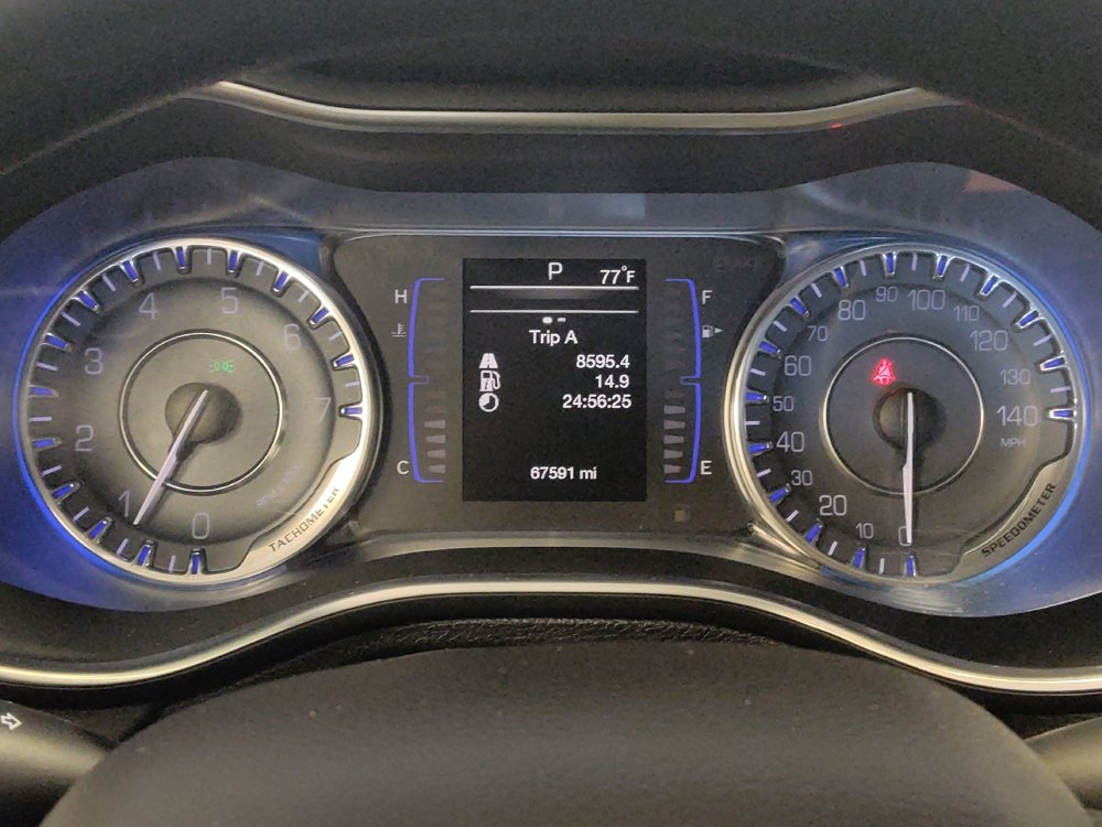 Used 2016 Chrysler 200 Limited FWD image 23