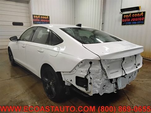Used 2025 Honda Accord Sport image 6