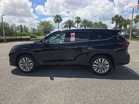 New 2026 Toyota Highlander Platinum AWD/4WD image 7