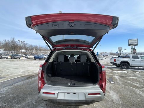 Used 2023 Nissan Pathfinder SL image 17