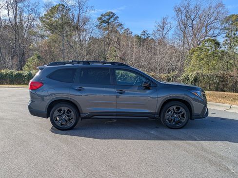 Used 2024 Subaru Ascent Onyx Edition Limited image 4