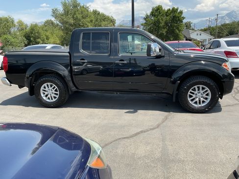 Used 2016 Nissan Frontier SV AWD/4WD image 4