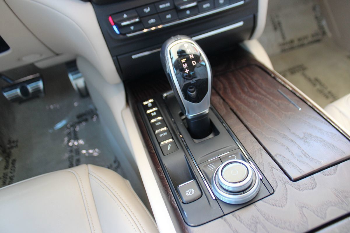 Used 2018 Maserati Ghibli S GranSport RWD image 28