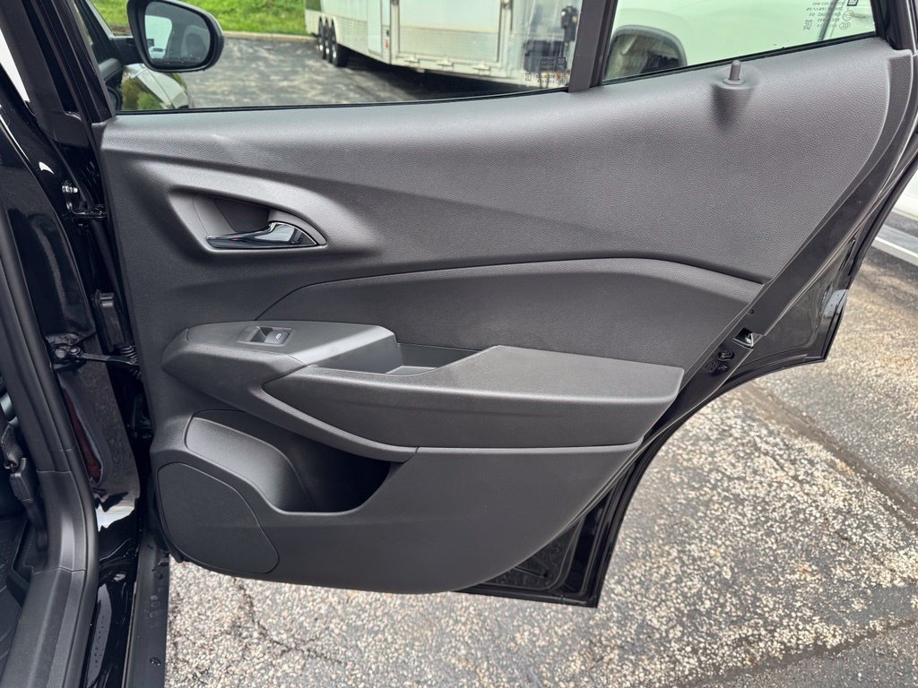 New 2026 Chevrolet Trax LS w/ LS Convenience Package FWD image 23